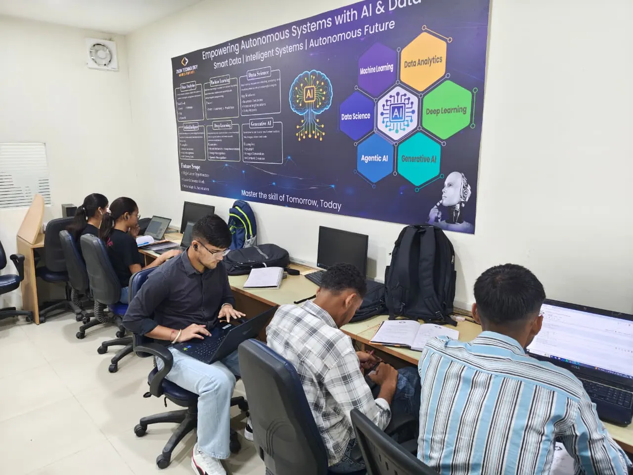 Students working in the Ziion classroom